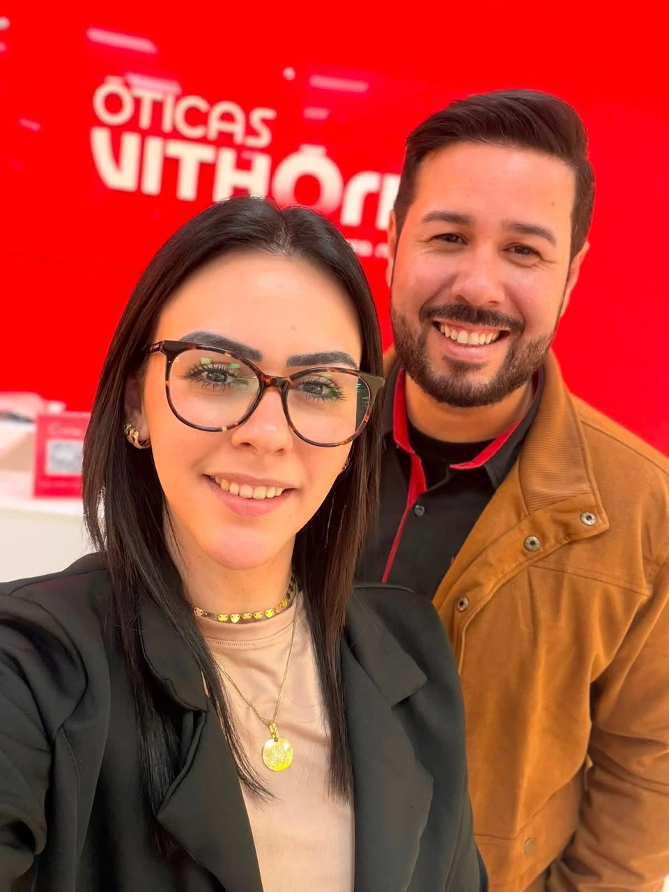 Patrick e esposa, equipe Óticas Vithória